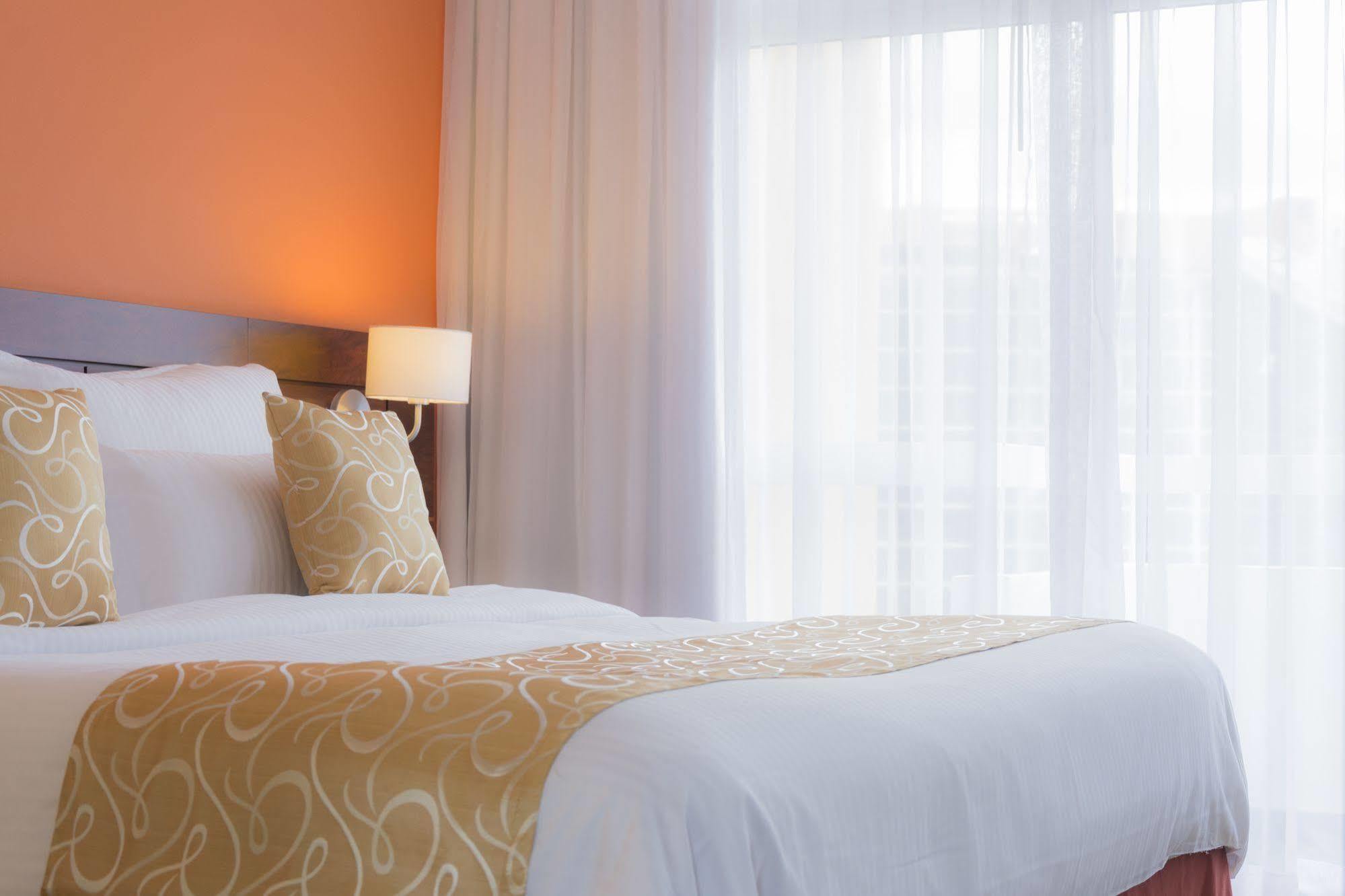 Continental Altamira Hotell Caracas Exteriör bild